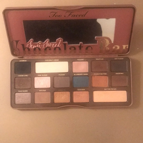 Too Faced Semi Sweet Chocolate Bar - Picture 2 of 3